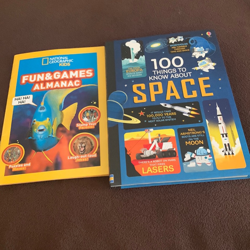 Book bundle Ntl Geographic kids fun&games almanac/100 things to know about space